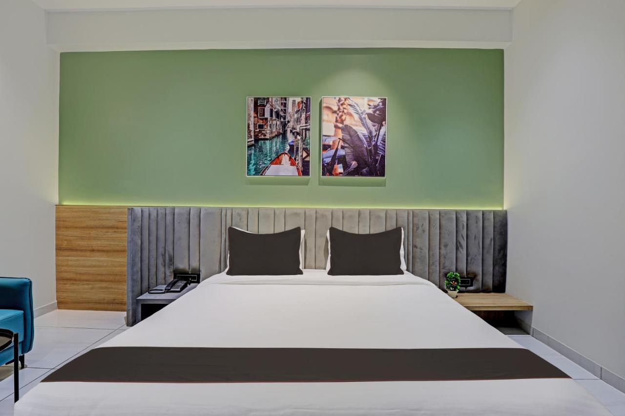 Hotel Lee Platinum Ahmadabad Zewnętrze zdjęcie