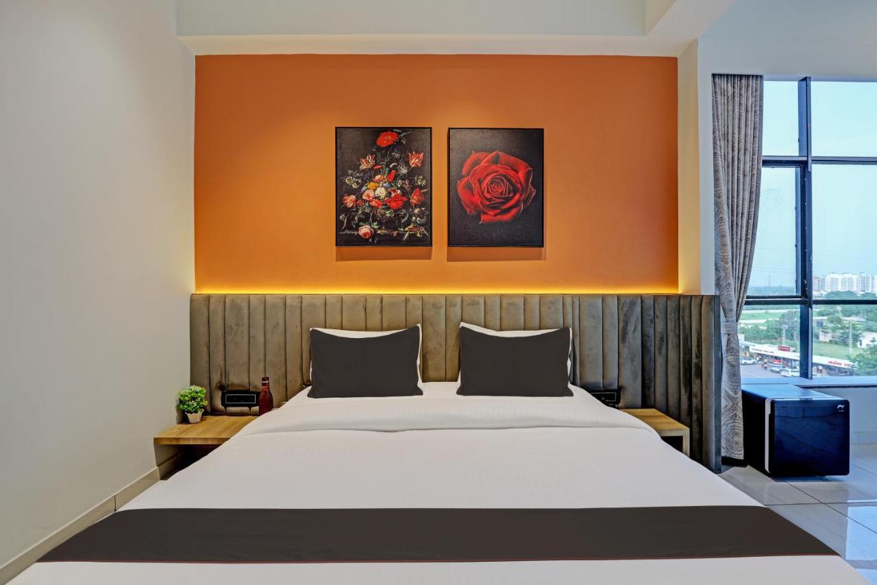 Hotel Lee Platinum Ahmadabad Zewnętrze zdjęcie