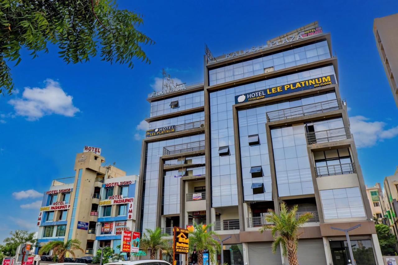 Hotel Lee Platinum Ahmadabad Zewnętrze zdjęcie